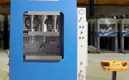 HIDROGARNE hydraulic press model with a solid-arch monoblock RM-80 E for stamping