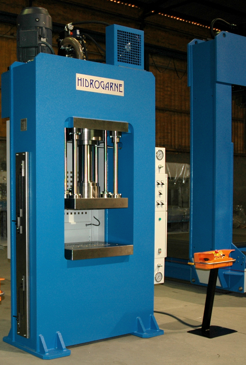 Special HIDROGARNE hydraulic press optimized for deep-drawing