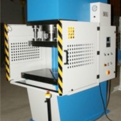 Special hydraulic press with C-frame for cold stamping