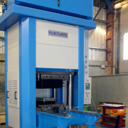 Special 4-cylindrical-column motorized hydraulic press for high-performance stamping MV-600 E model