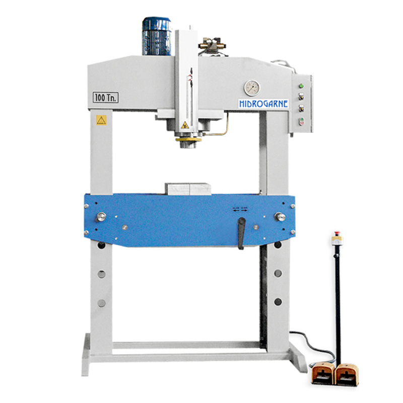 Hydraulic presses of double stanchion with fixed headstock · D series