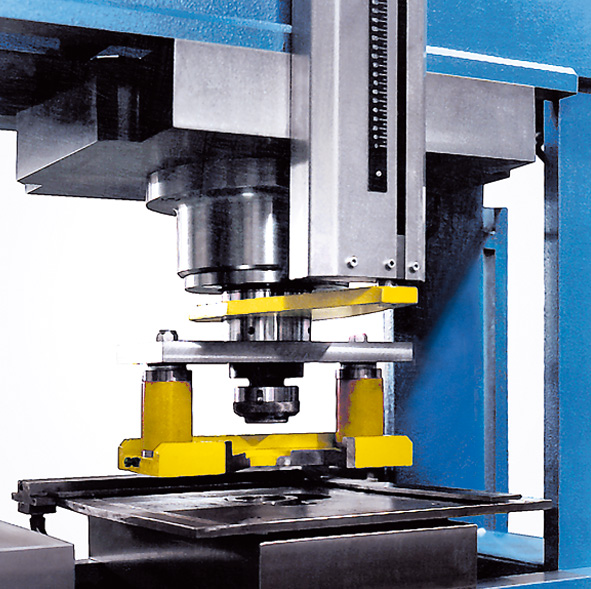 Motorized workshop presses with double stanchions and moveable head: L  series from 80 to 300 tonnes