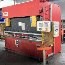 BLECKEN HYDRAULIC PRESS BRAKE MOD. PPE-3130