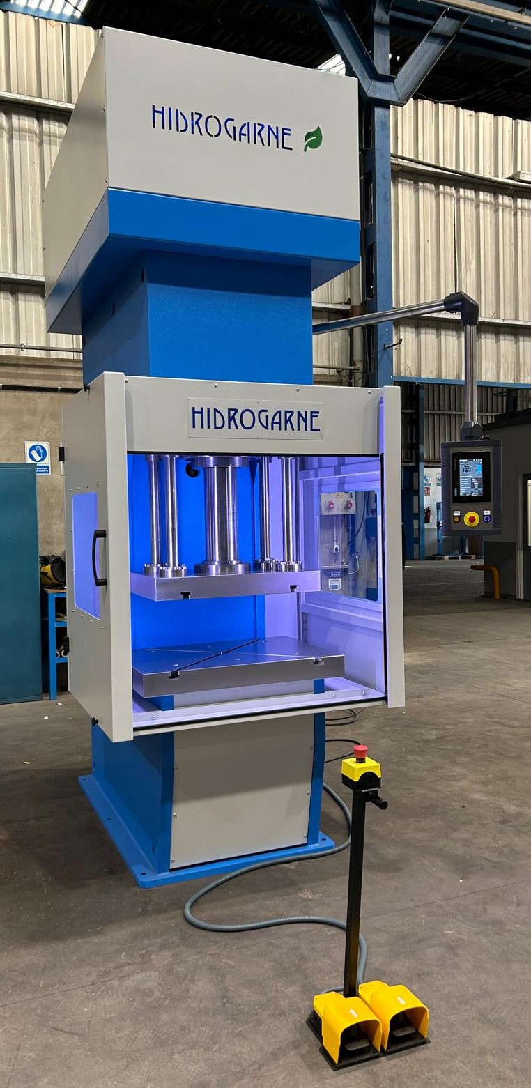WE PRESENT THE NEW CR/SERVO SERIES FOR HIGH PRODUCTION