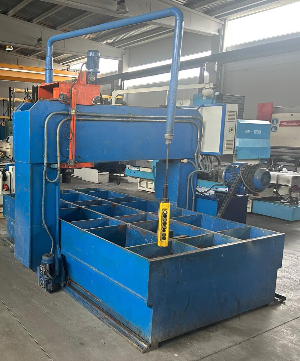 prensa hidráulica de portico movil de 150 TN de ocasion